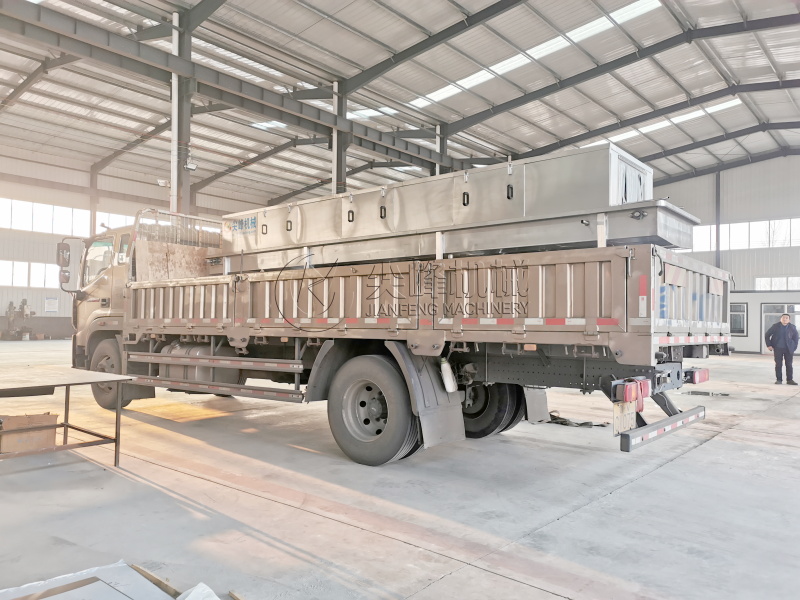 清遠(yuǎn)市高壓噴淋洗箱機(jī)設(shè)備交付成功