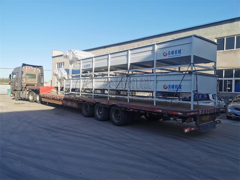 甘肅金昌大型蔬菜漂燙機設(shè)備出貨