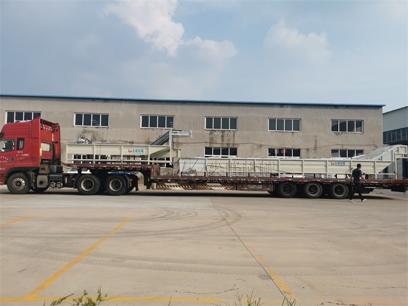 甘肅武威蔬菜清洗漂燙冷卻設(shè)備成功發(fā)出